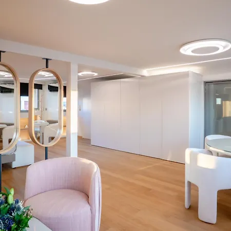 Apeiron Residences Hotel *